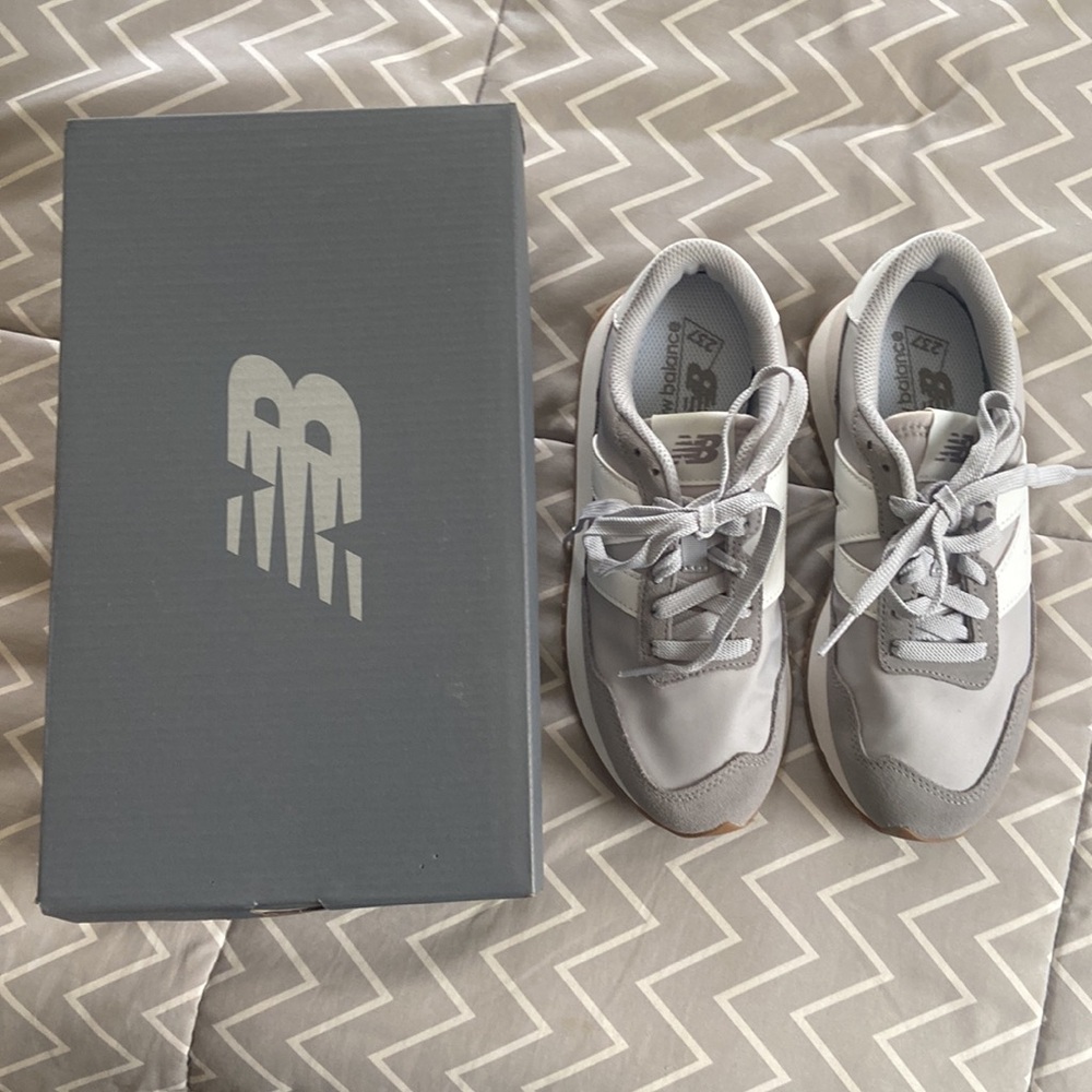 👟 Brand New Women’s NB Sneakers 👟